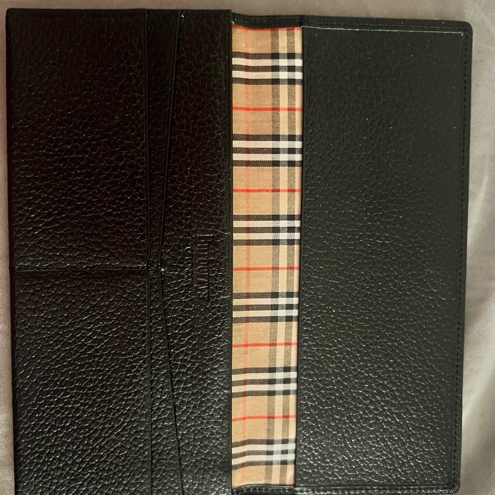 Burberry Black Leather slim wallet